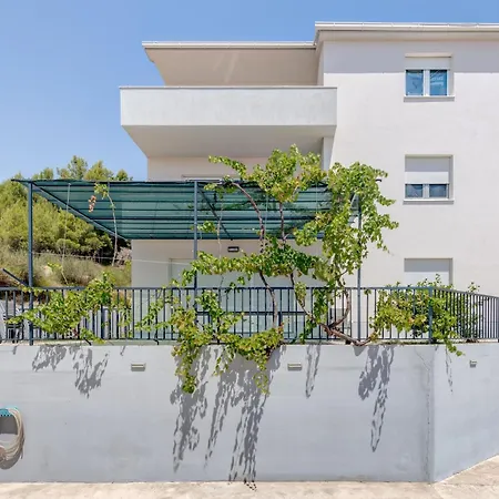 Cala Apartament Podstrana