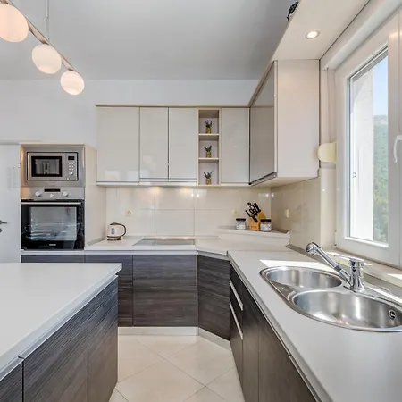 Cala Apartment *